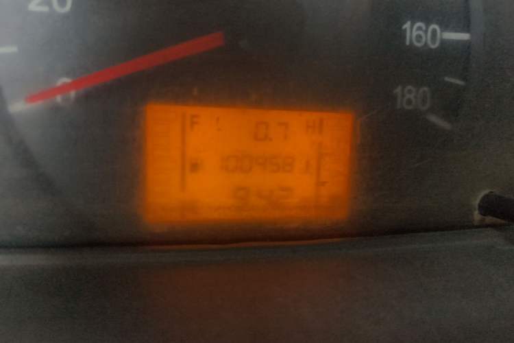Used Wuling Zhiguang 2010 1.0L Liye Edition Odometer Close Up