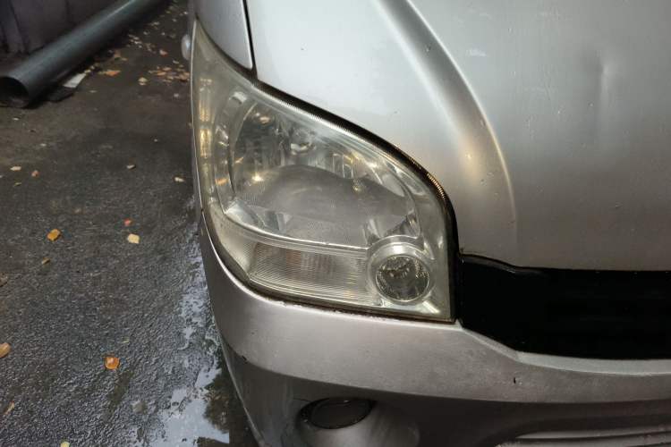Used Wuling Zhiguang 2010 1.1L New Standard Version I Long Body LXA Right Front Headlight