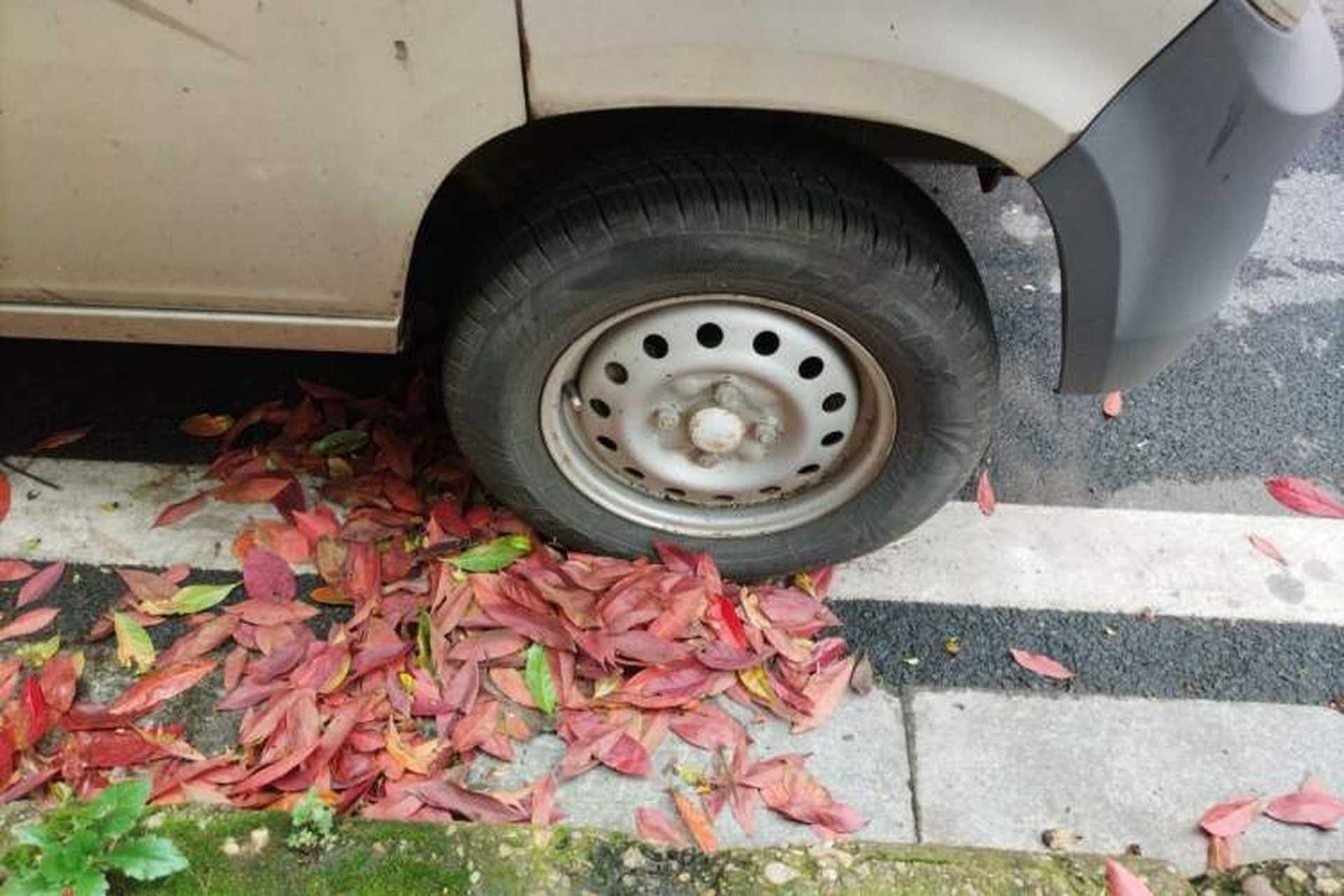 Used Wuling Zhiguang 2010 1.0L Liye Edition Right Front Wheel Hub