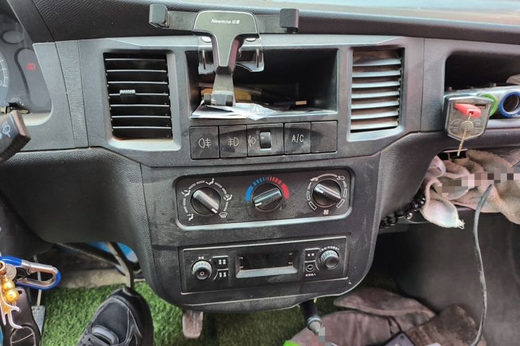 Used Wuling Zhiguang 2013 1.0L Practical Version Audio And AC Panel
