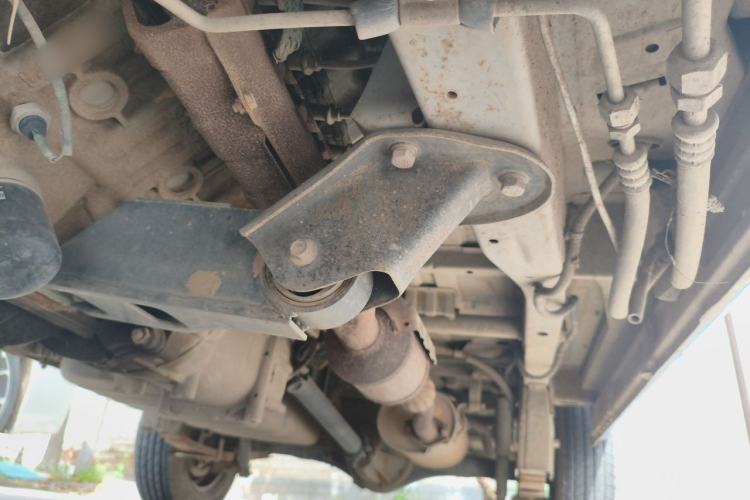 Used Wuling Zhiguang 2013 1.0L Practical Version Chassis Front Left