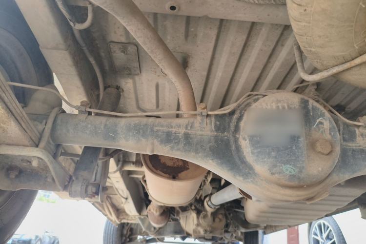 Used Wuling Zhiguang 2013 1.0L Practical Version Chassis Rear