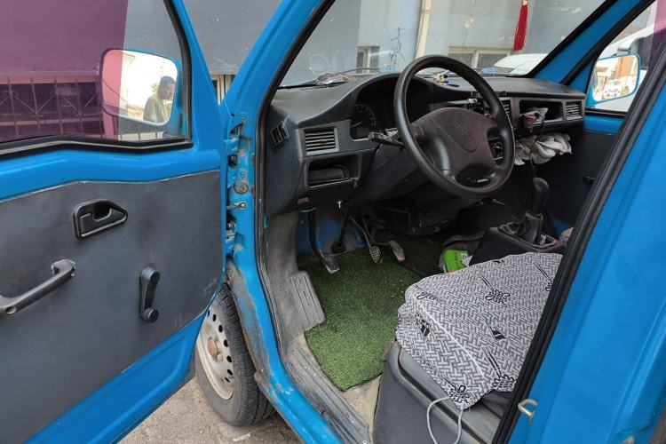 Used Wuling Zhiguang 2013 1.0L Practical Version Driver Seat