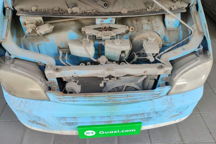 Used Wuling Zhiguang 2013 1.0L Practical Version Engine Bay
