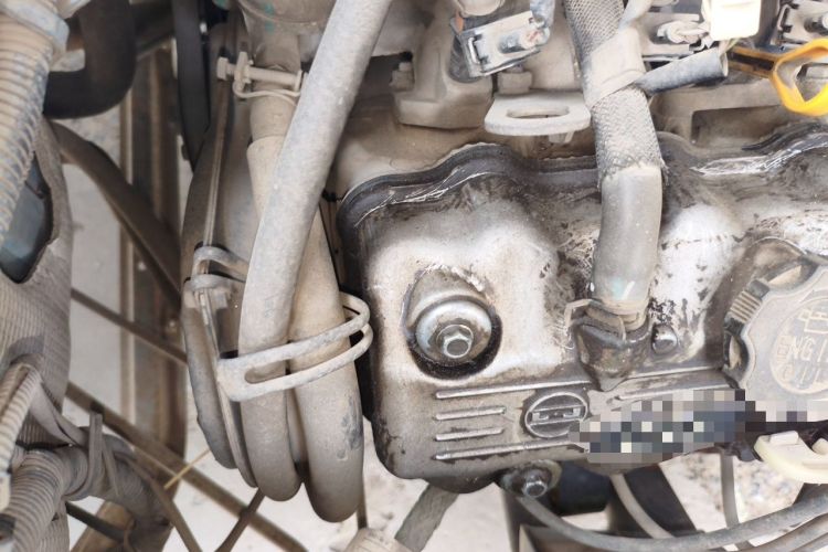 Used Wuling Zhiguang 2013 1.0L Practical Version Engine Bay Right