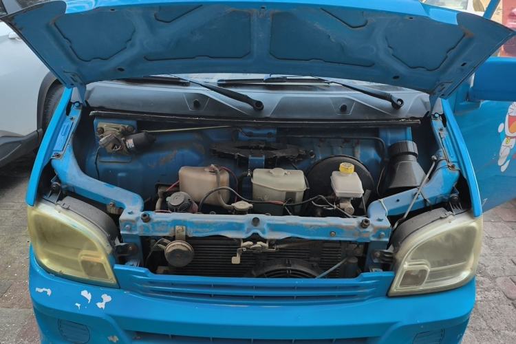 Used Wuling Zhiguang 2013 1.0L Practical Version Engine Bay