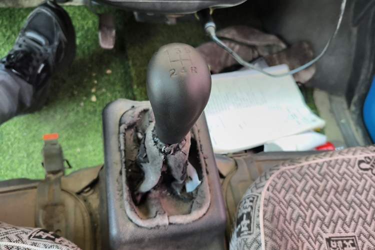 Used Wuling Zhiguang 2013 1.0L Practical Version Gear Lever