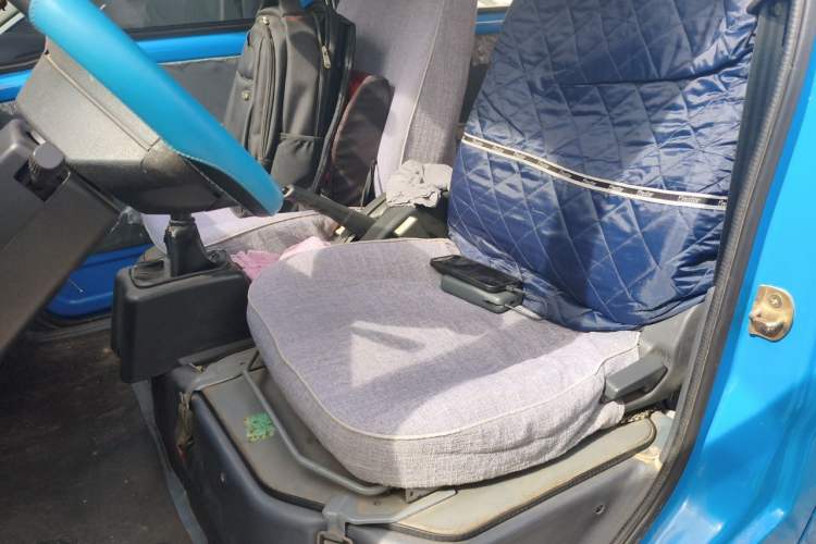 Used Wuling Zhiguang 2013 1.0L Practical Version Left Front Seat