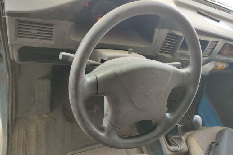 Used Wuling Zhiguang 2013 1.0L Practical Version Steering Wheel