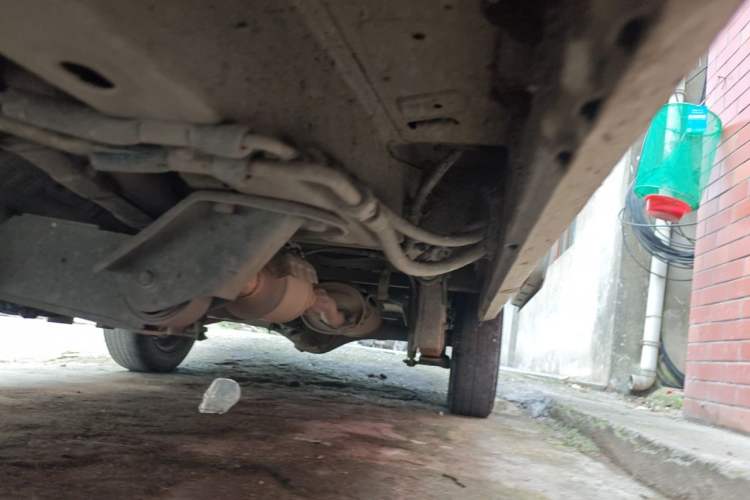 Used Wuling Zhiguang 2013 1.0L Practical Version Chassis Front Left