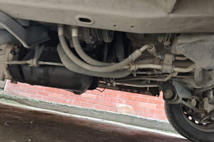Used Wuling Zhiguang 2013 1.0L Practical Version Chassis Front Right