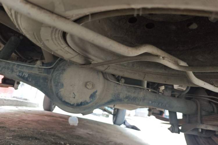 Used Wuling Zhiguang 2013 1.0L Practical Version Chassis Rear