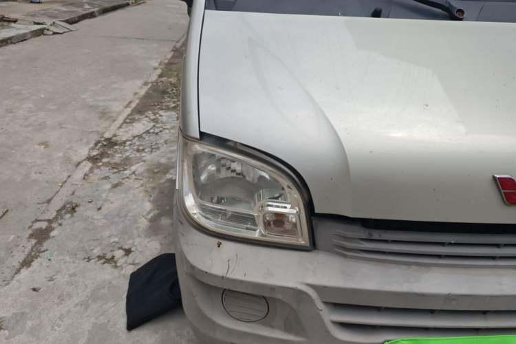 Used Wuling Zhiguang 2013 1.0L Practical Version Right Front Headlight