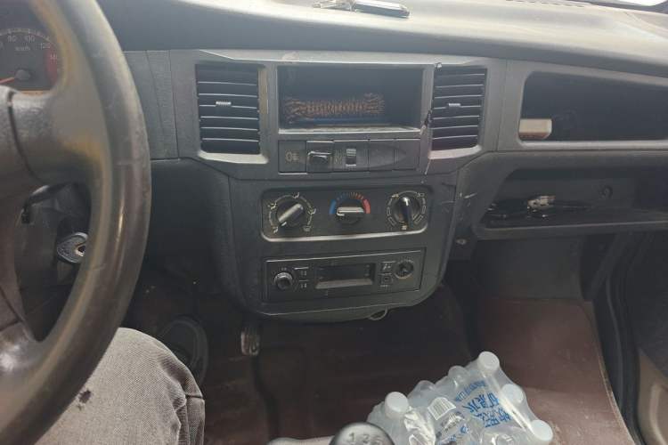 Used Wuling Zhiguang 2013 1.0L Practical Version Audio And AC Panel