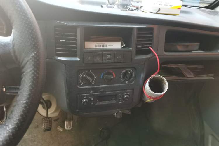 Used Wuling Zhiguang 2013 1.0L Practical Version Audio And AC Panel