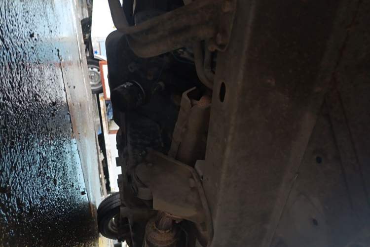 Used Wuling Zhiguang 2013 1.0L Practical Version Chassis Front Left