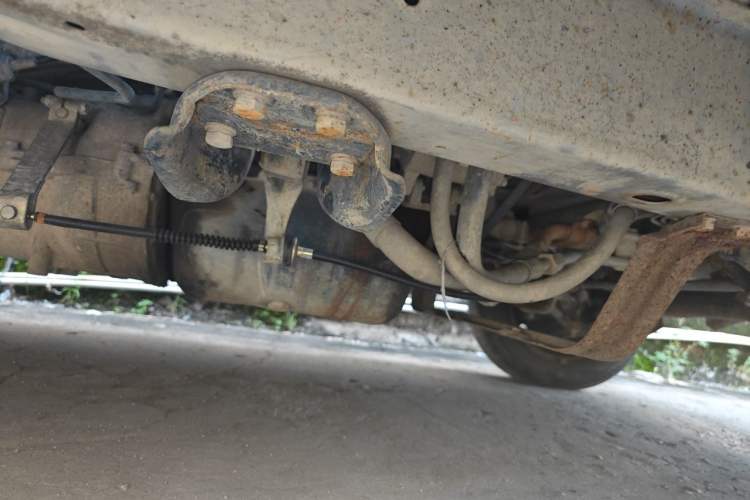 Used Wuling Zhiguang 2013 1.0L Practical Version Chassis Front Right