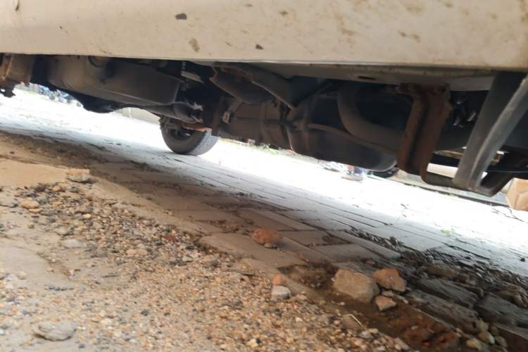 Used Wuling Zhiguang 2013 1.0L Practical Version Chassis Front Right