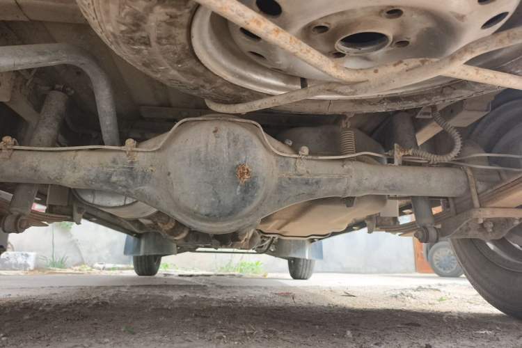 Used Wuling Zhiguang 2013 1.0L Practical Version Chassis Rear