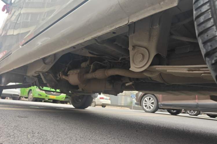 Used Wuling Zhiguang 2013 1.0L Practical Version Chassis Rear Left
