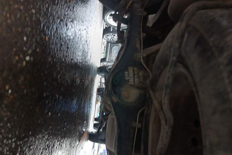 Used Wuling Zhiguang 2013 1.0L Practical Version Chassis Rear