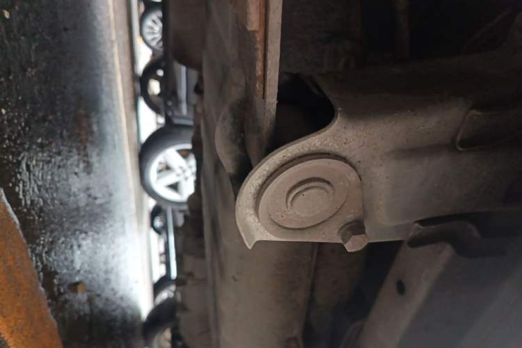 Used Wuling Zhiguang 2013 1.0L Practical Version Chassis Rear Right