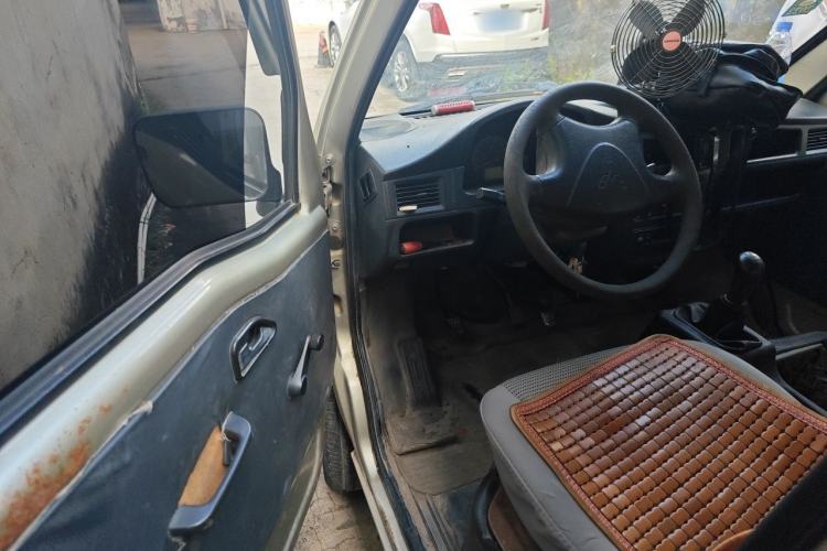 Used Wuling Zhiguang 2013 1.0L Practical Version Driver Seat