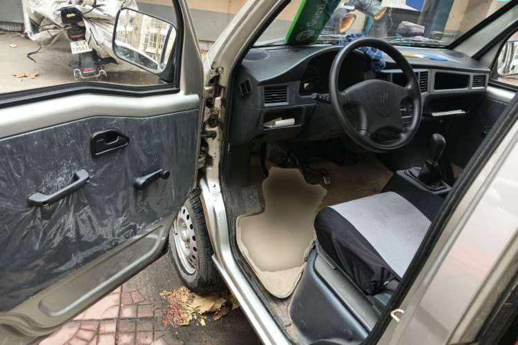 Used Wuling Zhiguang 2013 1.0L Practical Version Driver Seat