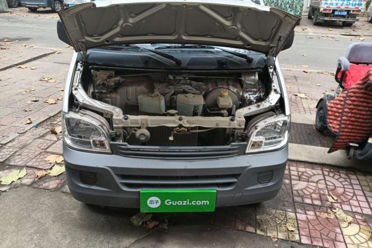 Used Wuling Zhiguang 2013 1.0L Practical Version Engine Bay