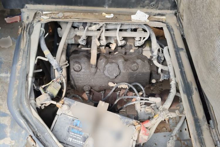 Used Wuling Zhiguang 2013 1.0L Practical Version Engine Bay