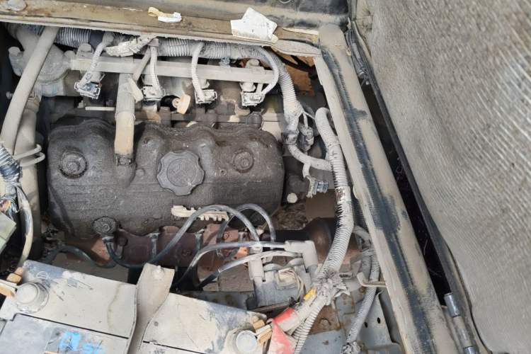Used Wuling Zhiguang 2013 1.0L Practical Version Engine Bay Left