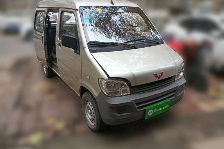 Used Wuling Zhiguang 2013 1.0L Practical Version Front Right 45 Deg