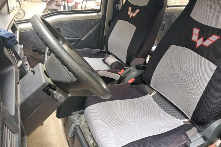 Used Wuling Zhiguang 2013 1.0L Practical Version Left Front Seat