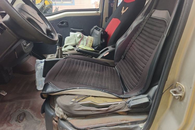 Used Wuling Zhiguang 2013 1.0L Practical Version Left Front Seat