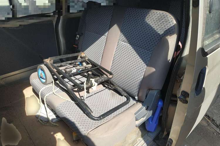 Used Wuling Zhiguang 2013 1.0L Practical Version Left Rear Seat