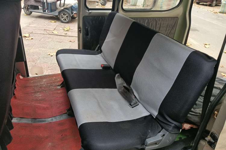 Used Wuling Zhiguang 2013 1.0L Practical Version Left Rear Seat