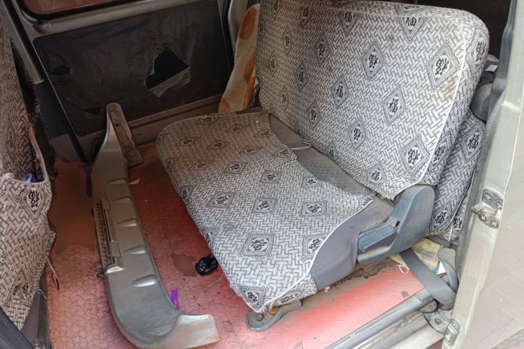 Used Wuling Zhiguang 2013 1.0L Practical Version Left Rear Seat
