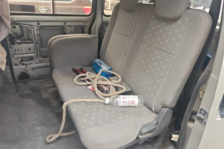 Used Wuling Zhiguang 2013 1.0L Practical Version Left Rear Seat