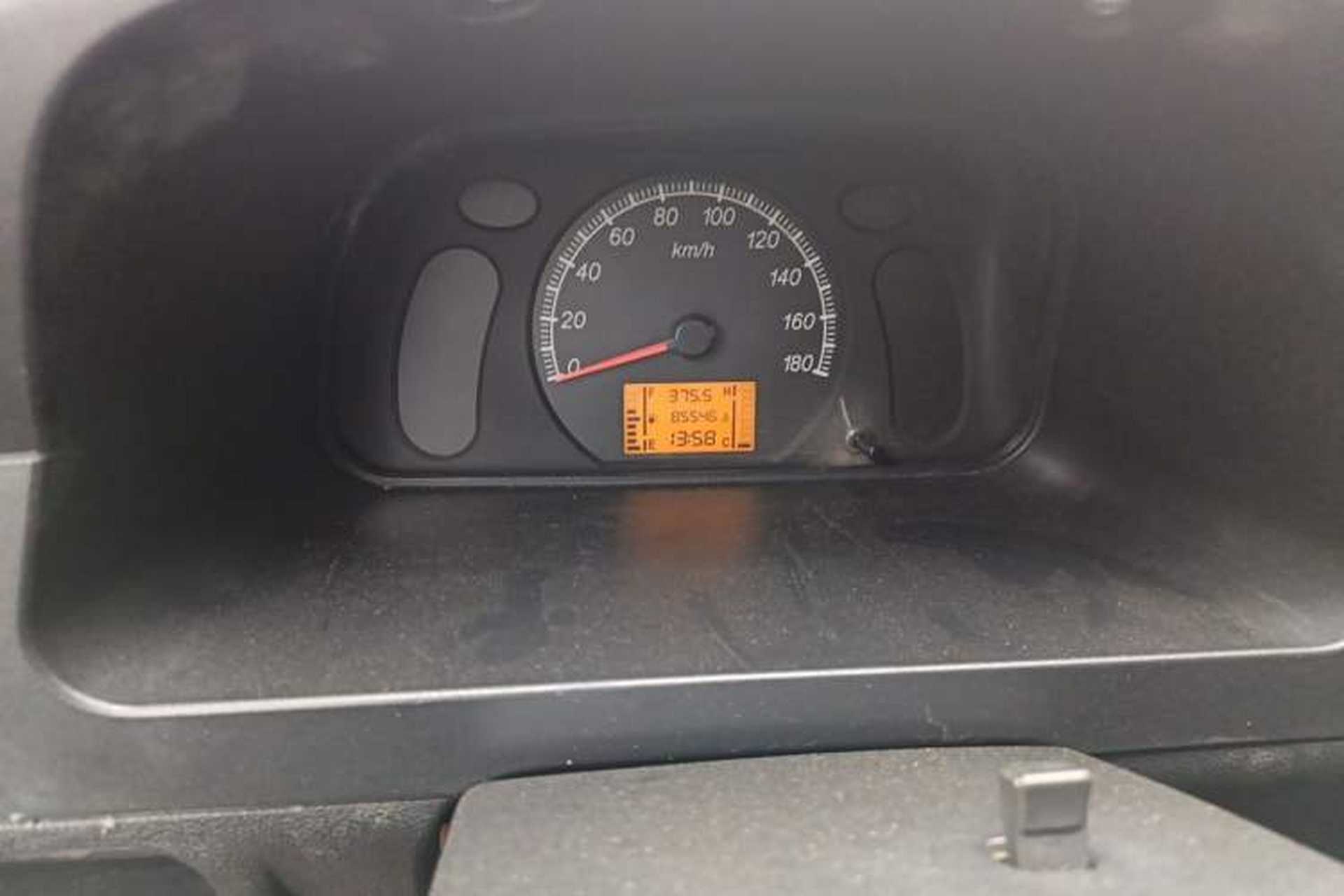 Used Wuling Zhiguang 2013 1.0L Practical Version Odometer Close Up
