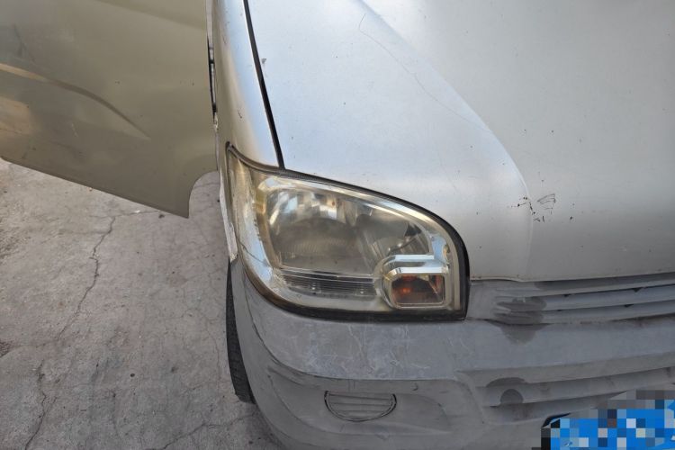 Used Wuling Zhiguang 2013 1.0L Practical Version Right Front Headlight