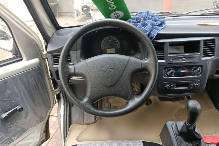 Used Wuling Zhiguang 2013 1.0L Practical Version Steering Wheel