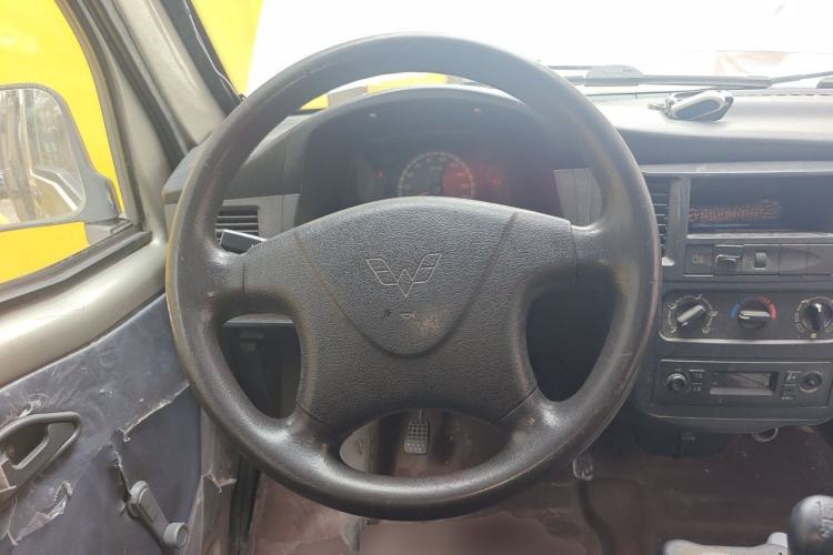 Used Wuling Zhiguang 2013 1.0L Practical Version Steering Wheel