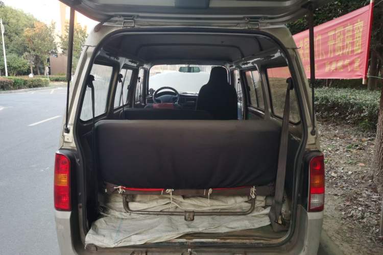 Used Wuling Zhiguang 2013 1.0L Practical Version Trunk