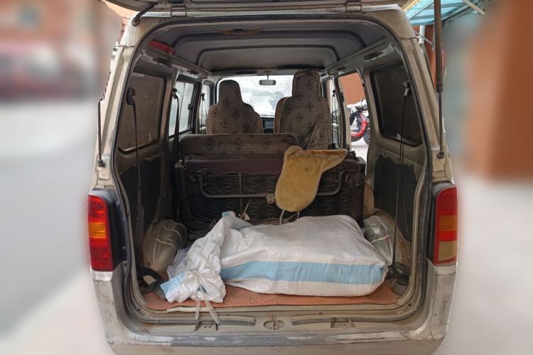 Used Wuling Zhiguang 2013 1.0L Practical Version Trunk