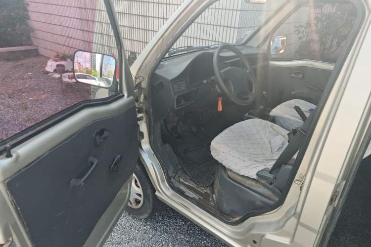 Used Wuling Zhiguang 2013 1.0L Practical Version Driver Seat