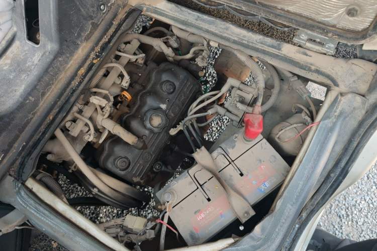 Used Wuling Zhiguang 2013 1.0L Practical Version Engine Bay Left