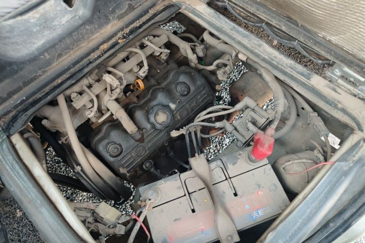 Used Wuling Zhiguang 2013 1.0L Practical Version Engine Bay Right