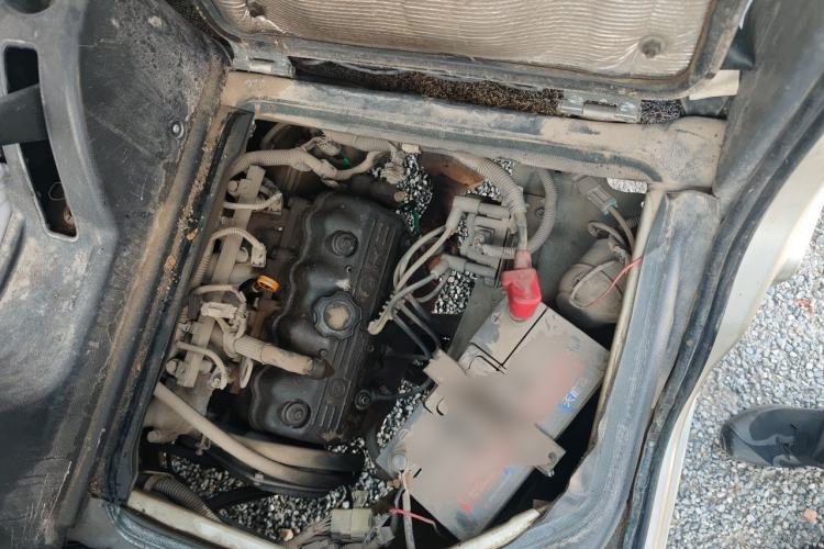 Used Wuling Zhiguang 2013 1.0L Practical Version Engine Bay