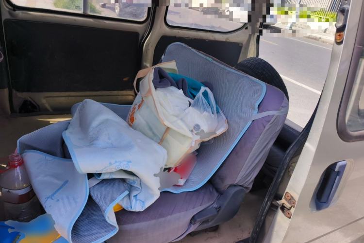 Used Wuling Zhiguang 2013 1.0L Practical Version Left Rear Seat