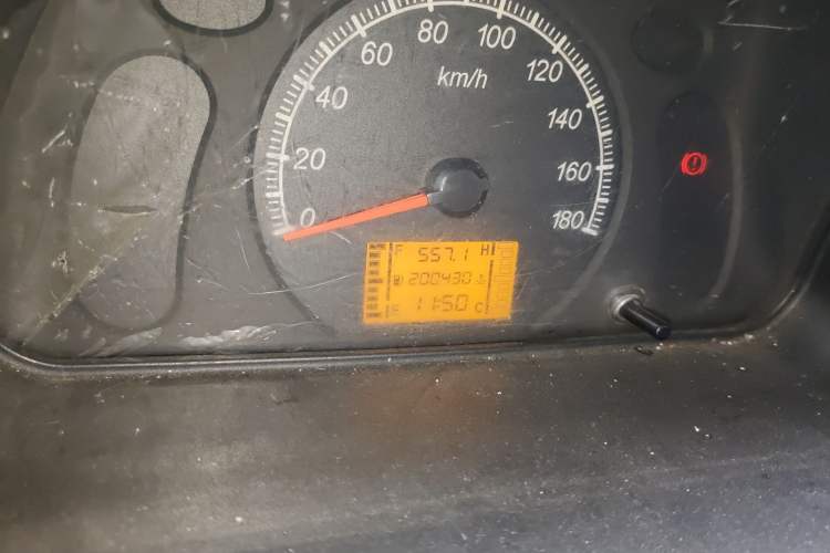 Used Wuling Zhiguang 2013 1.0L Practical Version Odometer Close Up